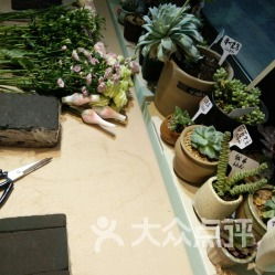 叁里花店 長(zhǎng)沙美食地圖上的花香與沙拉飲品的別樣邂逅